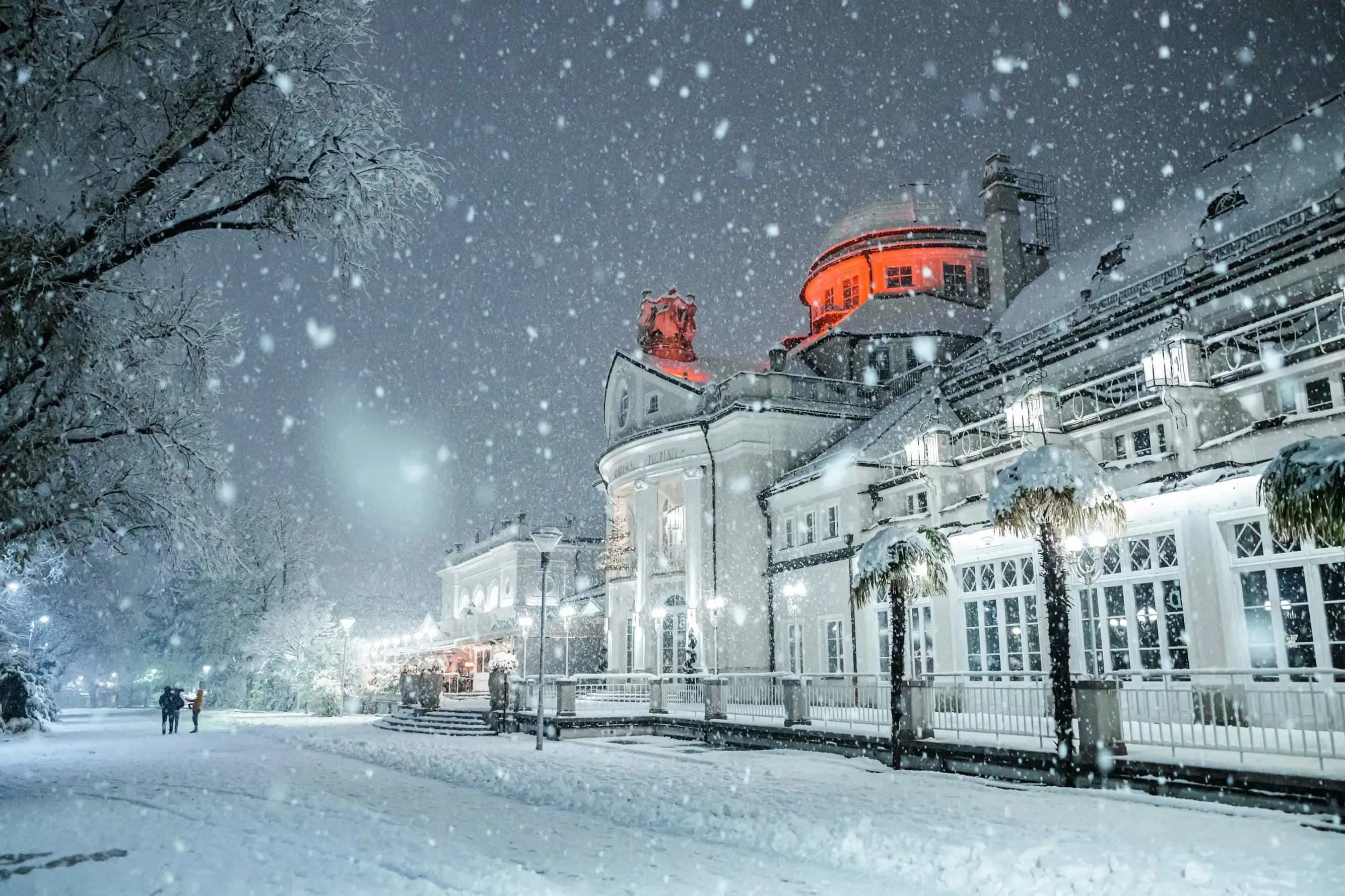 Winter City Escapes: Culture, Cuisine, and Crypto Friendly Travel