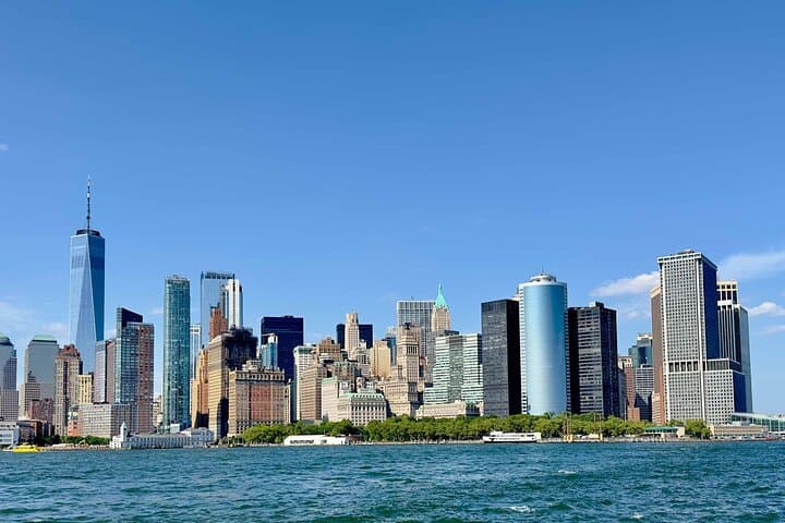 Manhattan Architecture Yacht Cruise - Image 6