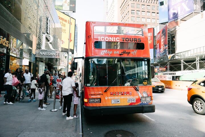 Hop On and Hop Off Unlimited Day Pass Explore NYC at Your Pace - Image 2